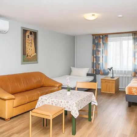 Filimena - Monteurunterkunft Guest house